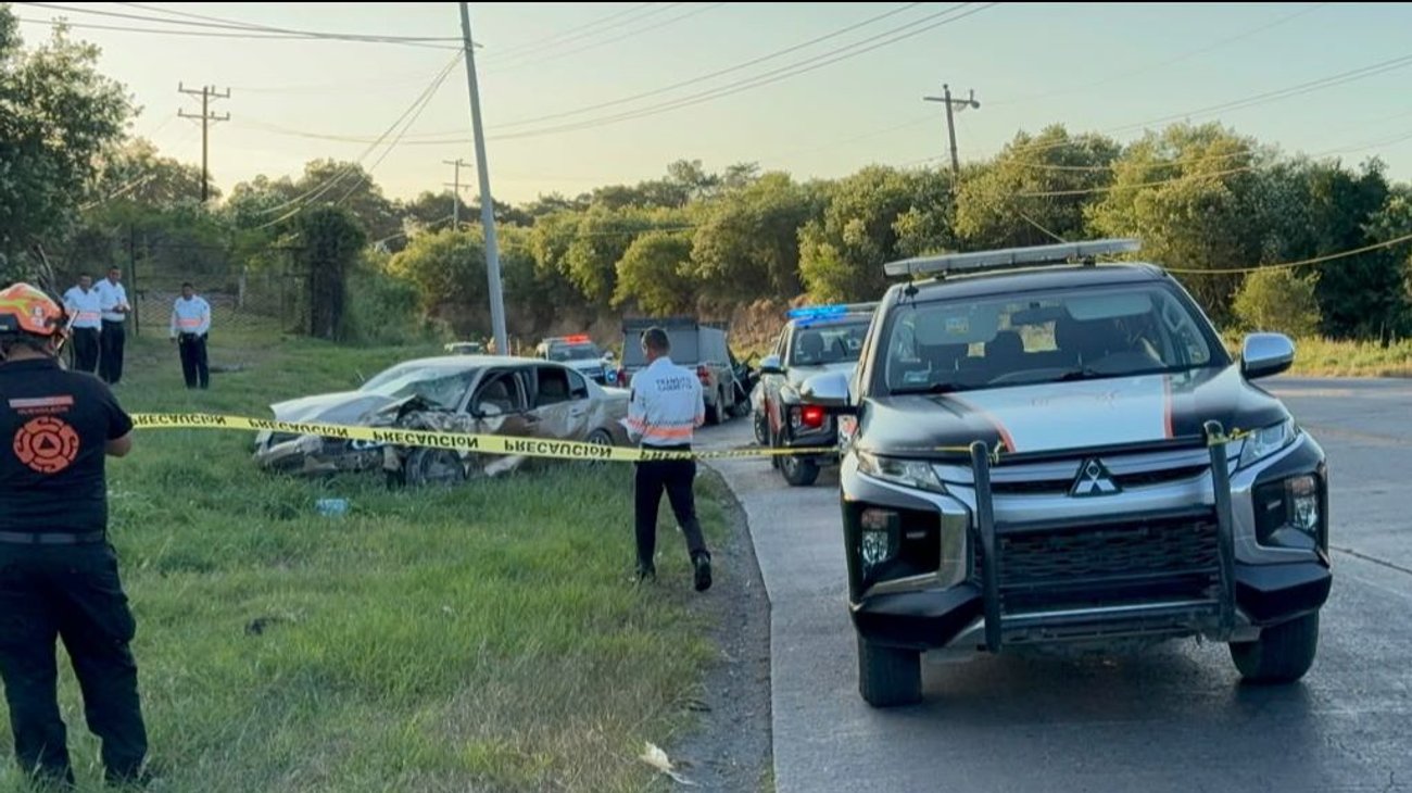 Un muerto y tres lesionados por choque frontal en Cadereyta