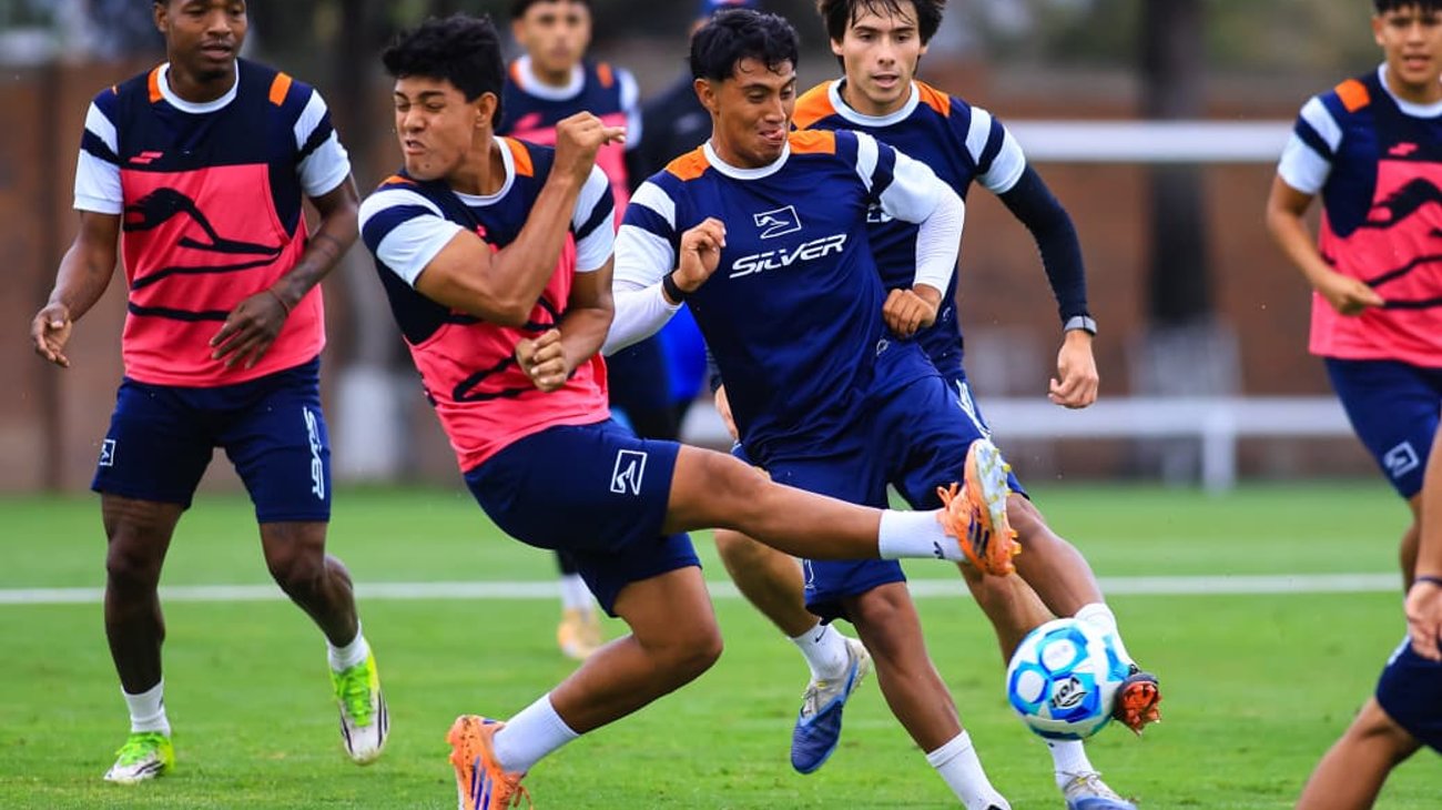 Correcaminos recibe a Chivas en duelo de pretemporada