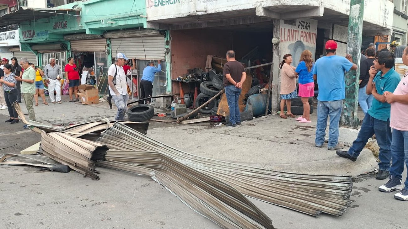 Muere una persona tras explosión en vulcanizadora de Saltillo