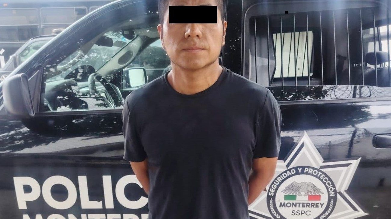 Detienen a hombre por grabar a mujer en baño dentro de clínica