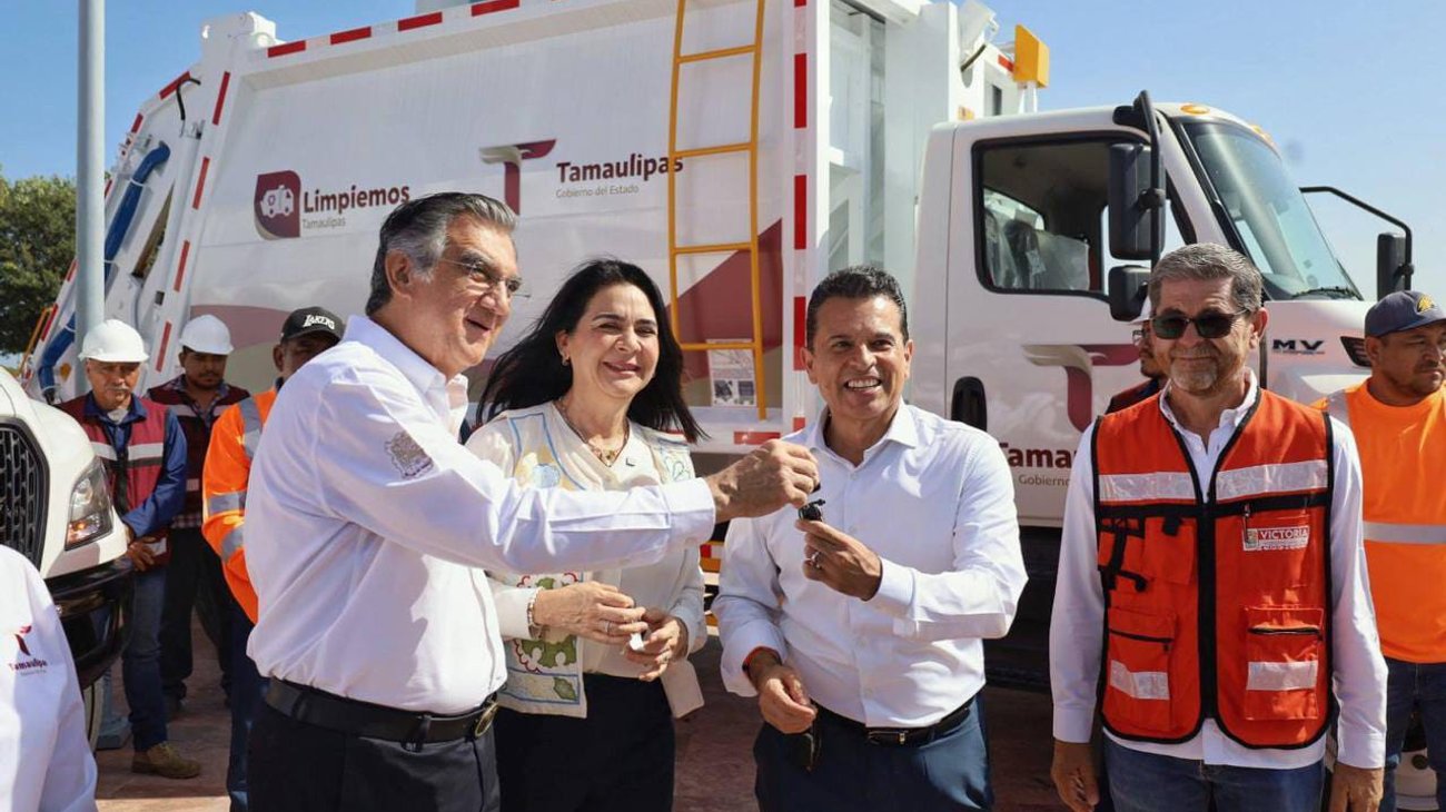 Victoria refuerza recolección con nuevo camión recolector