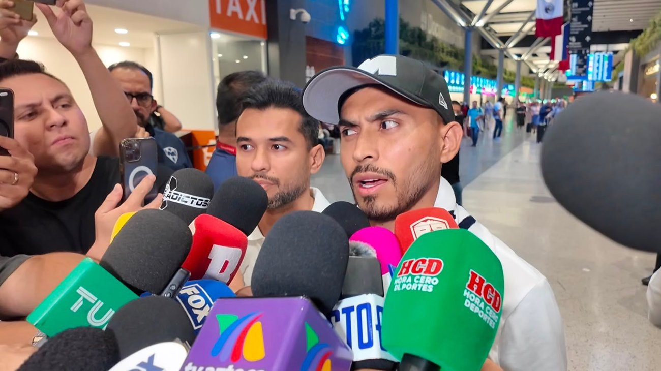 Orbelín Pineda aterriza en Monterrey con ilusión de triunfar