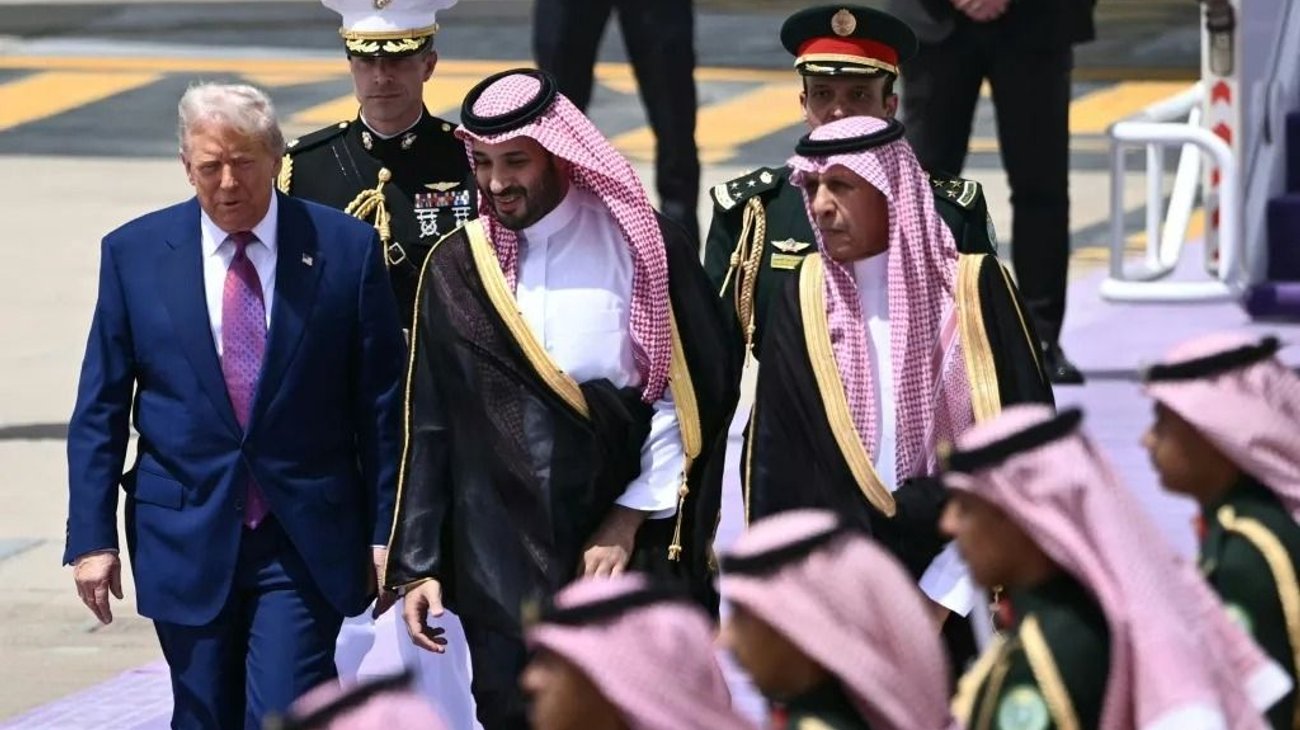Aprueba Trump acuerdo nuclear con Arabia Saudita