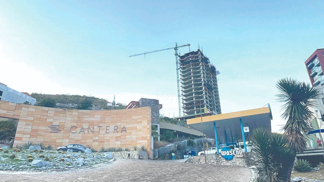 Exigen frenar desarrollos que amenazan al Cerro de las Mitras