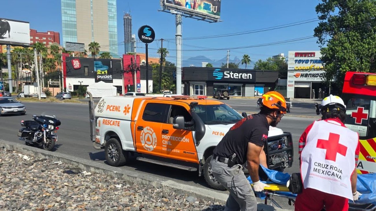Tren arrolla a hombre y pierde una pierna en Monterrey