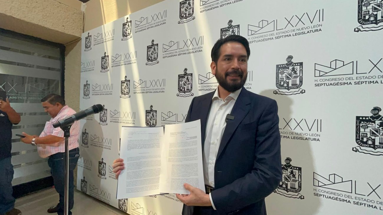 Van notarios a Congreso para dar información por juicio político