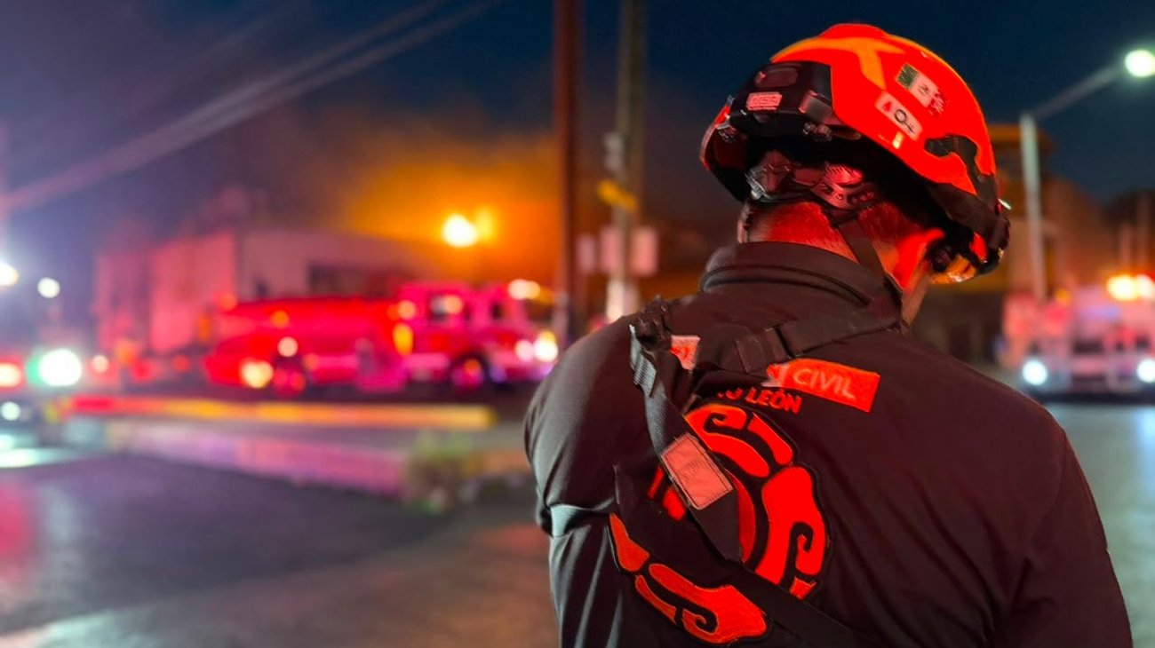 Desalojan supermercado en la Nuevo Repueblo por incendio