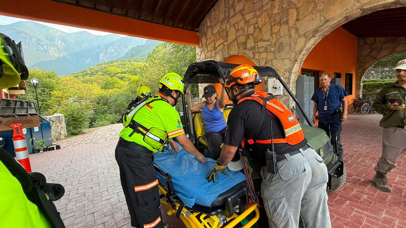 Rescatan a senderista lesionada en Parque La Estanzuela