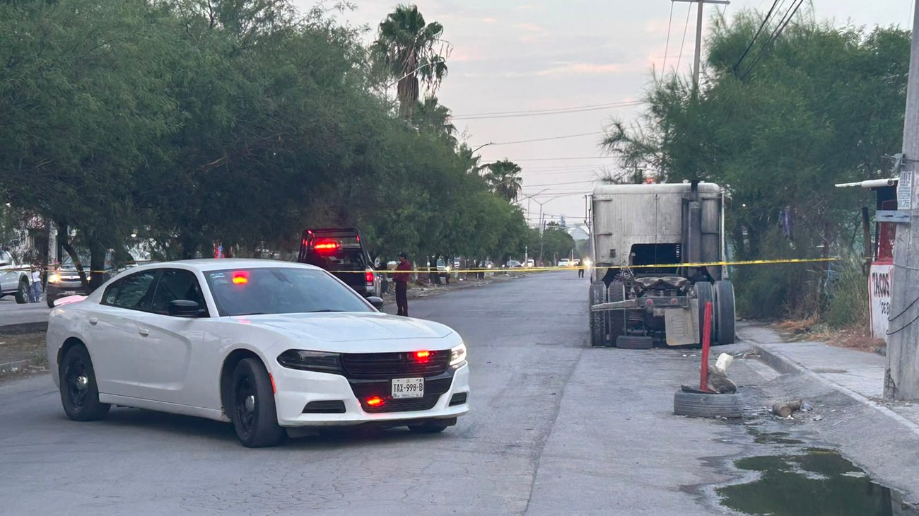Localizan a hombre sin vida sobre banqueta en Guadalupe