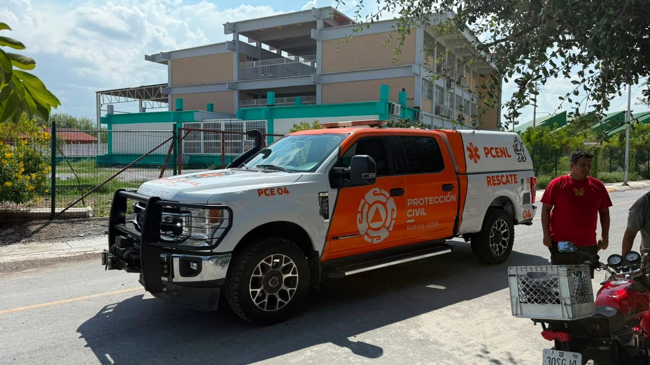 Atienden a tres mujeres tras reportarse olor a gas en Pesquería