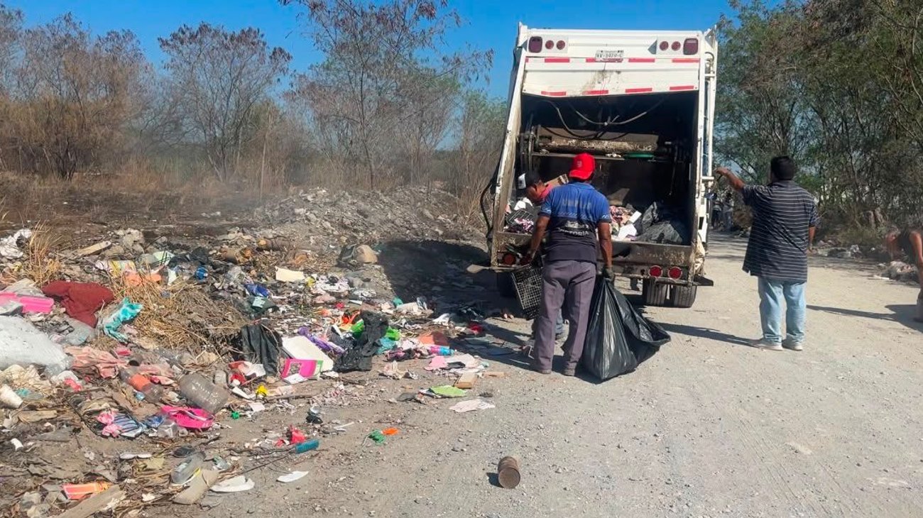 Atienden basurero clandestino junto a Torre Bicentenario