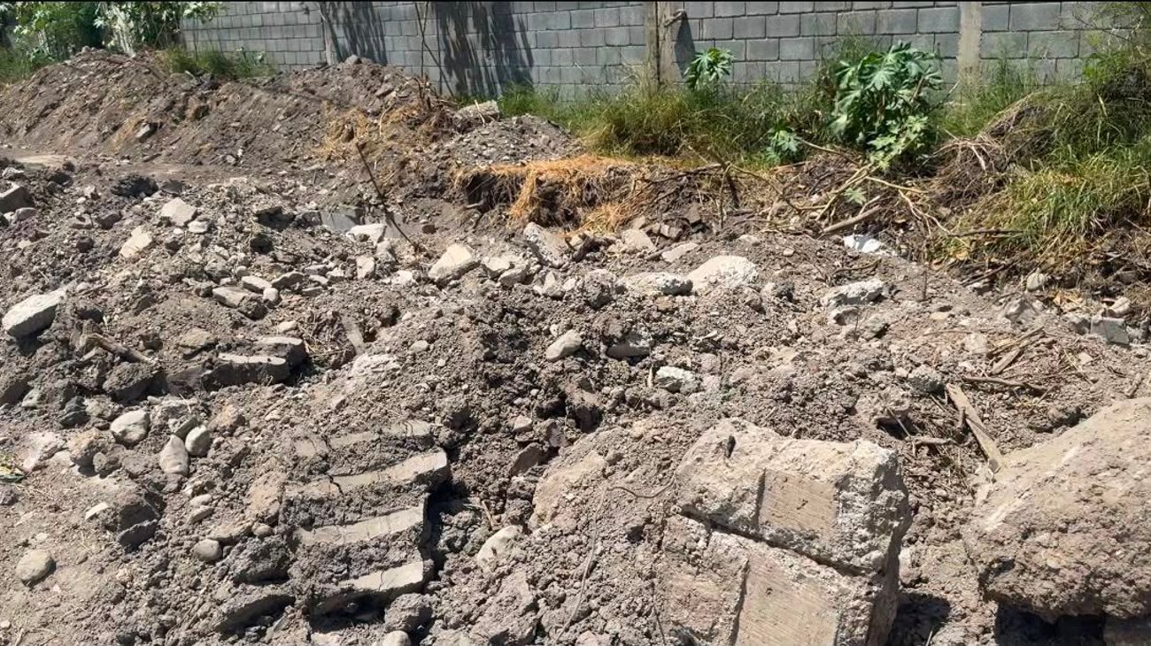 Derriban barda que dividía fraccionamientos en Victoria