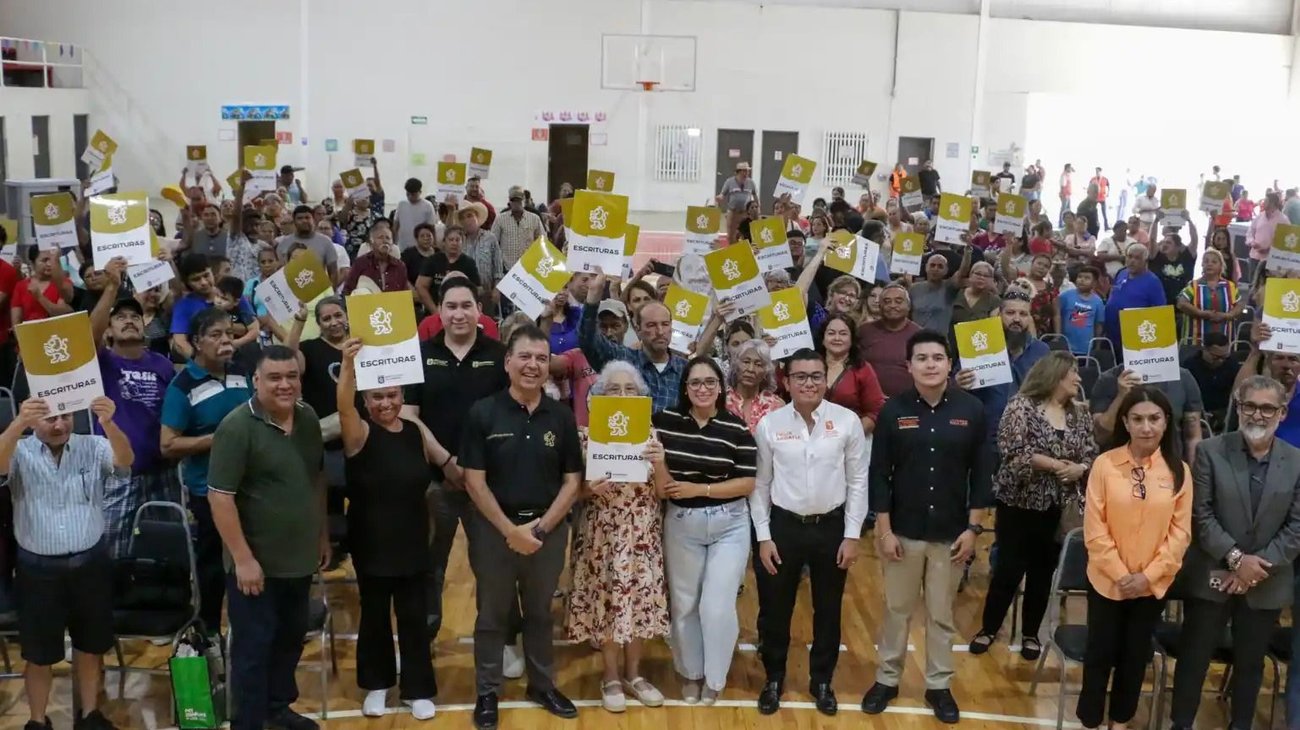 NL supera las 14,000 escrituras entregadas a familias