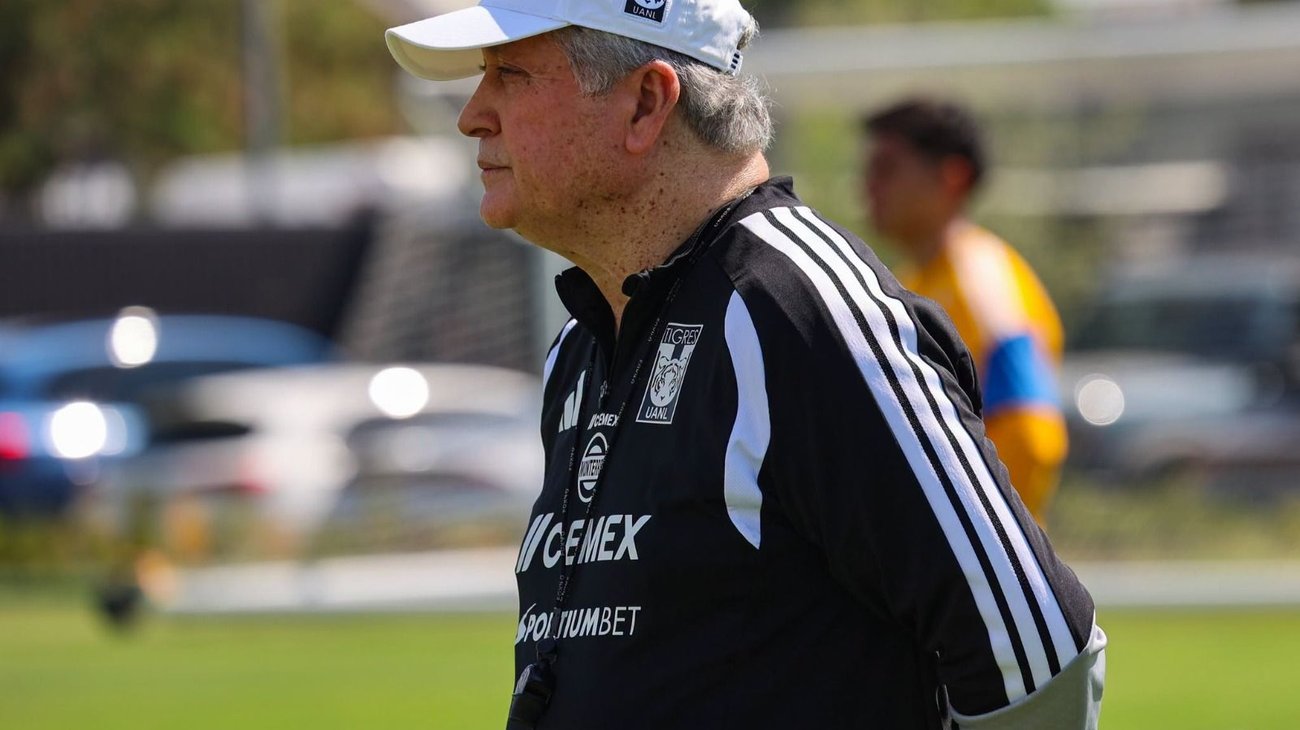 Estos son los técnicos que han dirigido a Rayados y Tigres