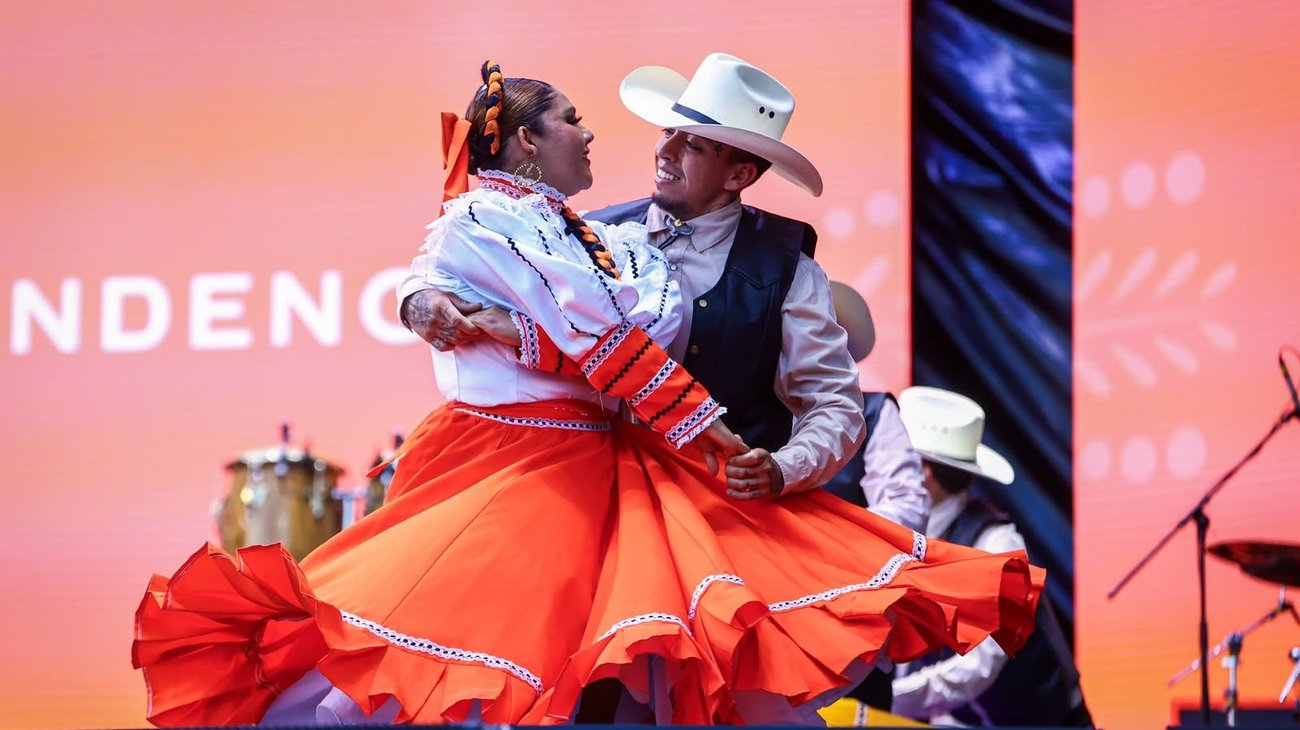 Arrancan festejos patrios en la Explanada de los Héroes