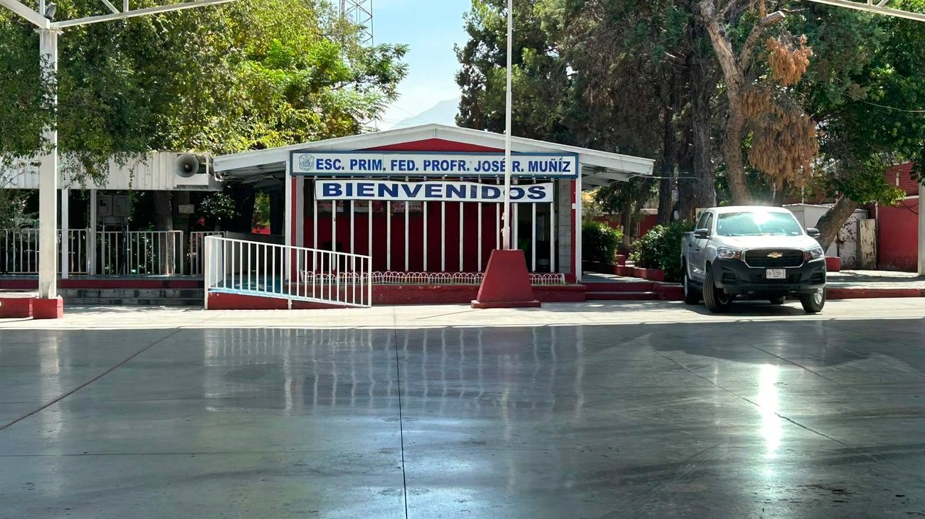 Aguas negras afectan primaria de Saltillo; clases siguen en pausa