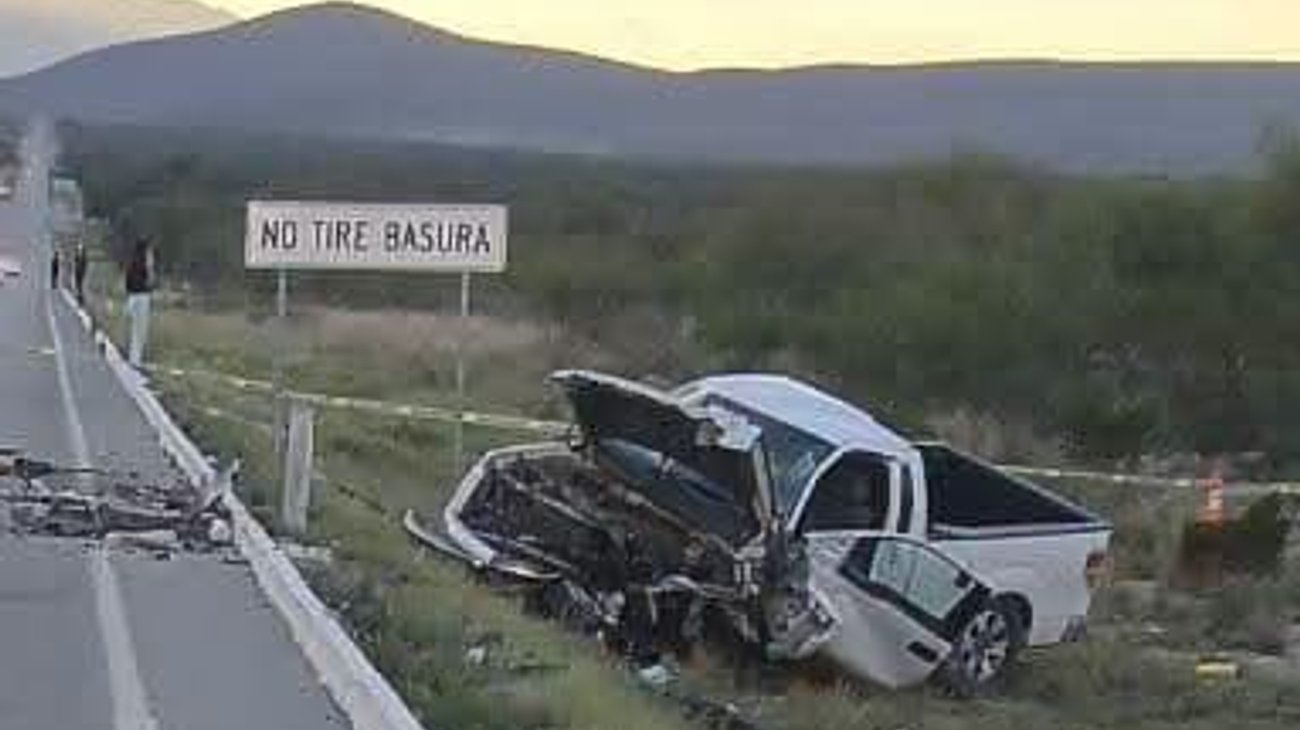 Choque frontal en Dr. Arroyo deja un muerto y dos lesionados
