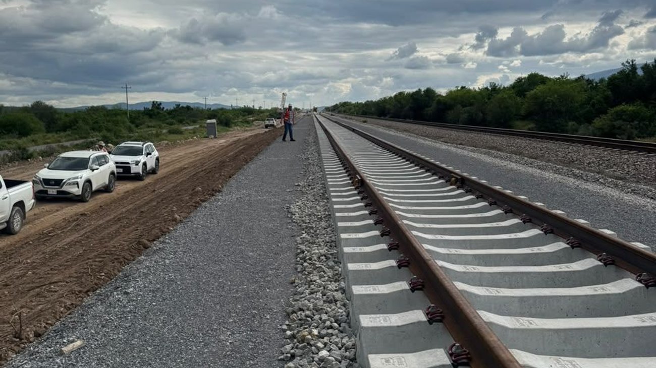 Supervisan avance en obra del Tren de Pasajeros en Nuevo León