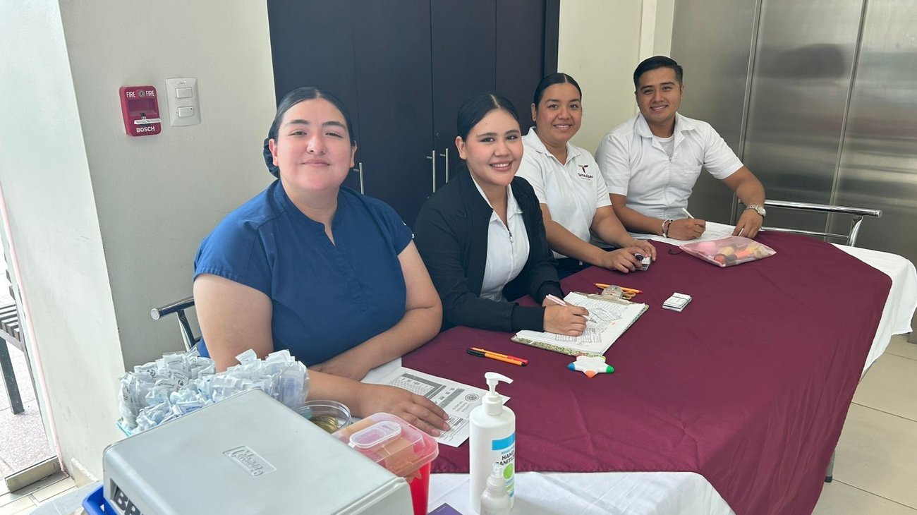 Vacunación universal se concentra en centros de salud de Reynosa