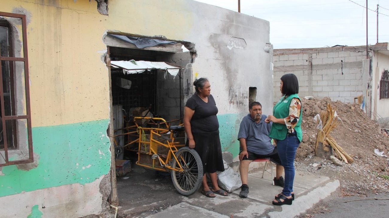 Entregan ayuda a familia afectada por incendio en Torreón