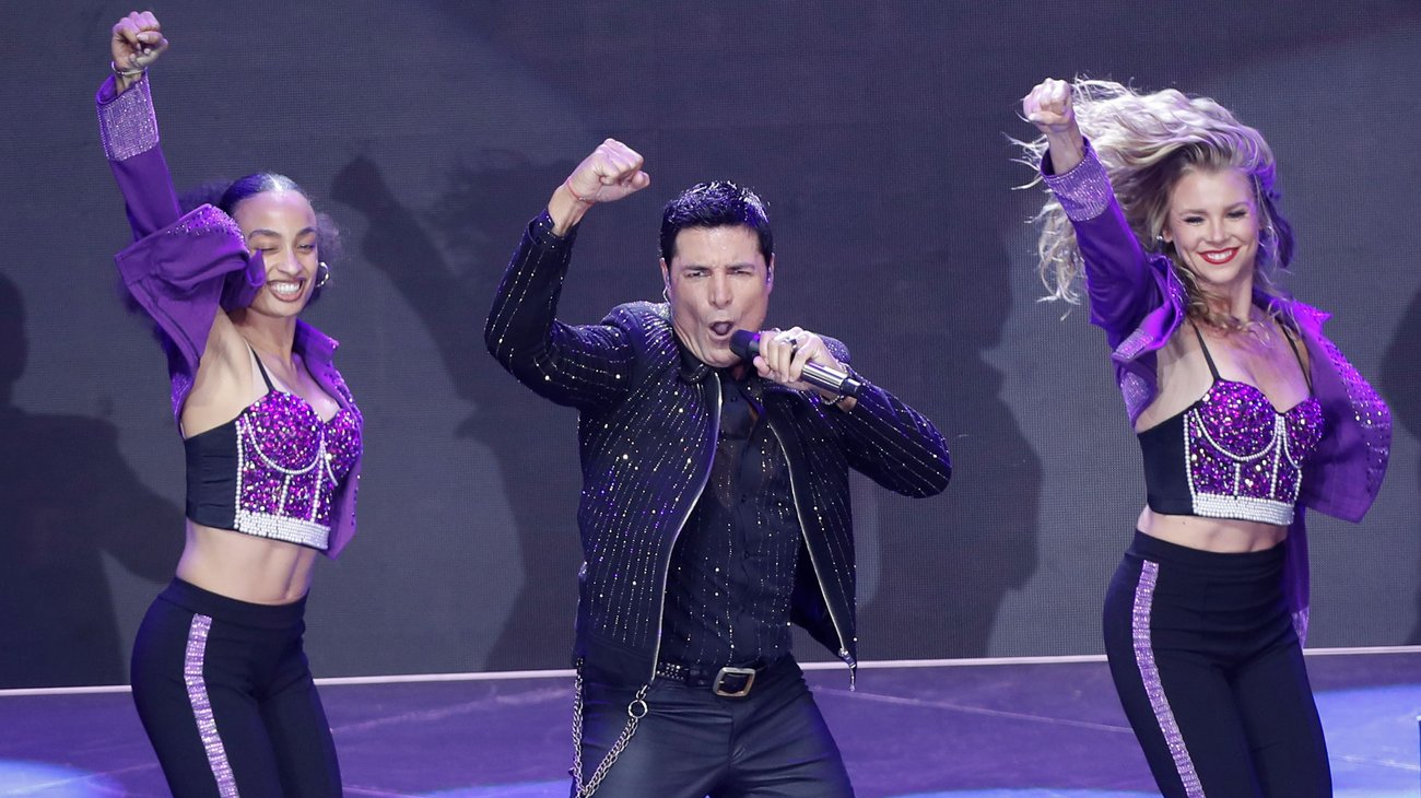 Chayanne enciende la CDMX con su gira 'Bailemos otra vez'