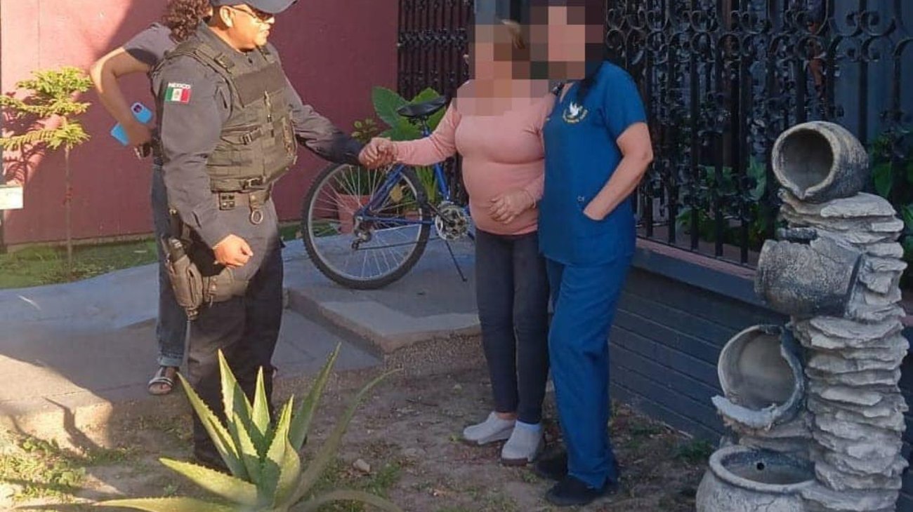 Abuelita escapa de albergue en Monterrey; policía la rescata