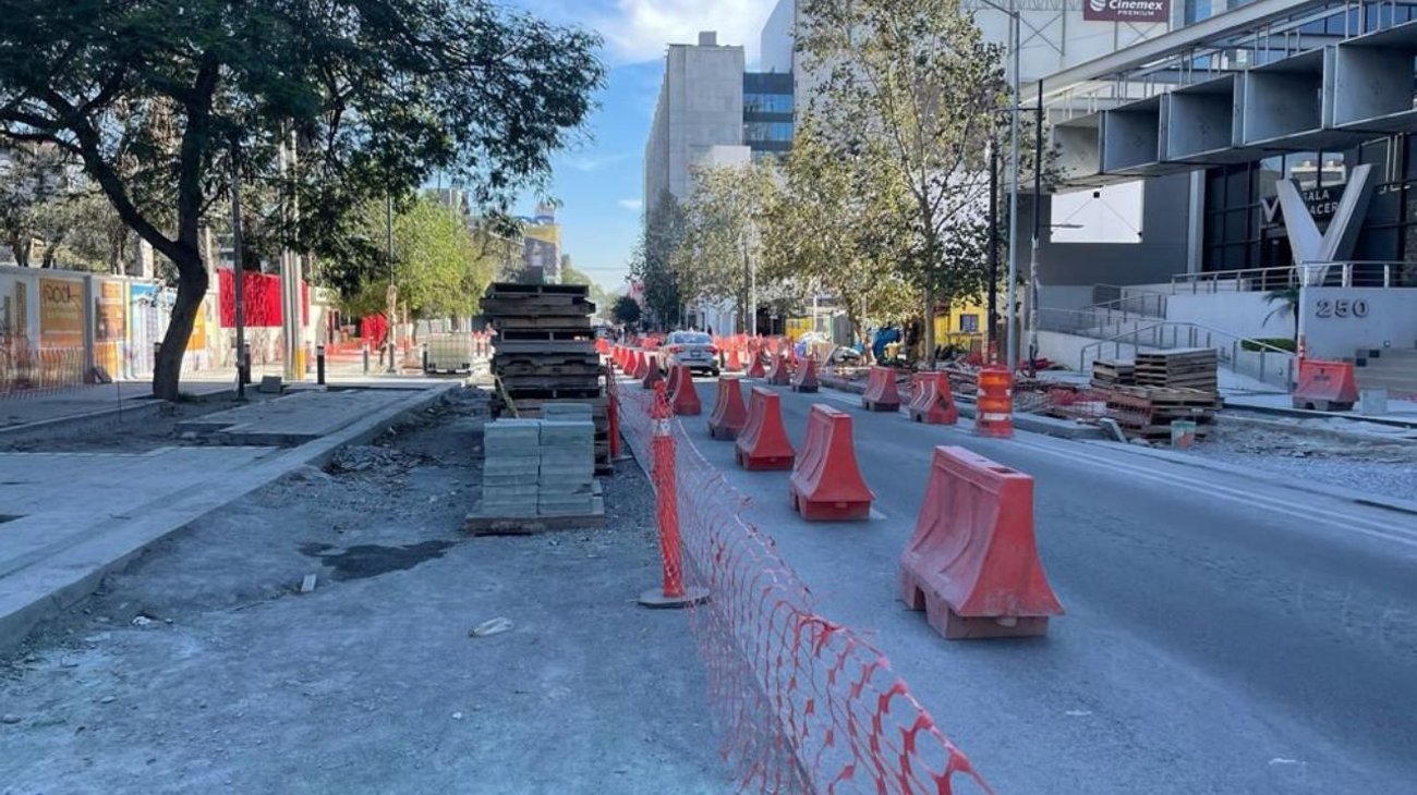 acaba_el_ano_y_las_obras_en_el_centro_de_monterrey_no_terminan_d0276ceac0