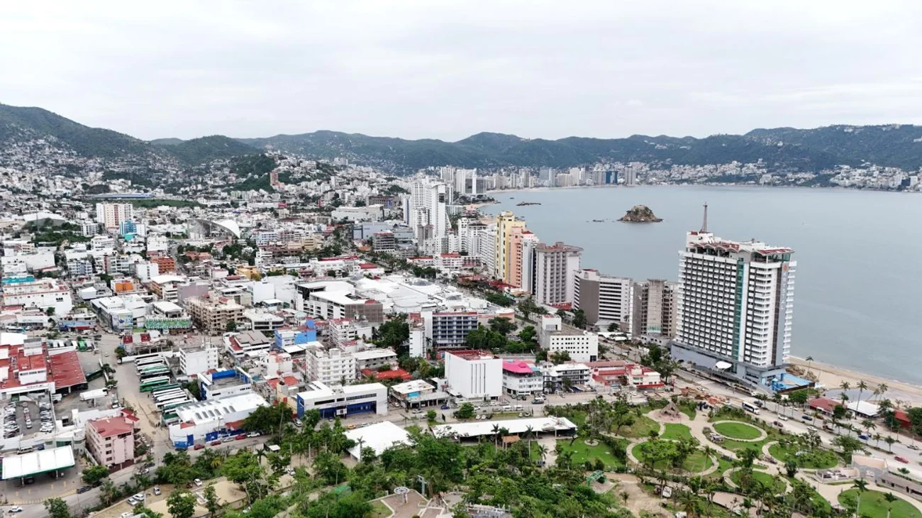 Acapulco refuerza medidas tras huracanes devastadores