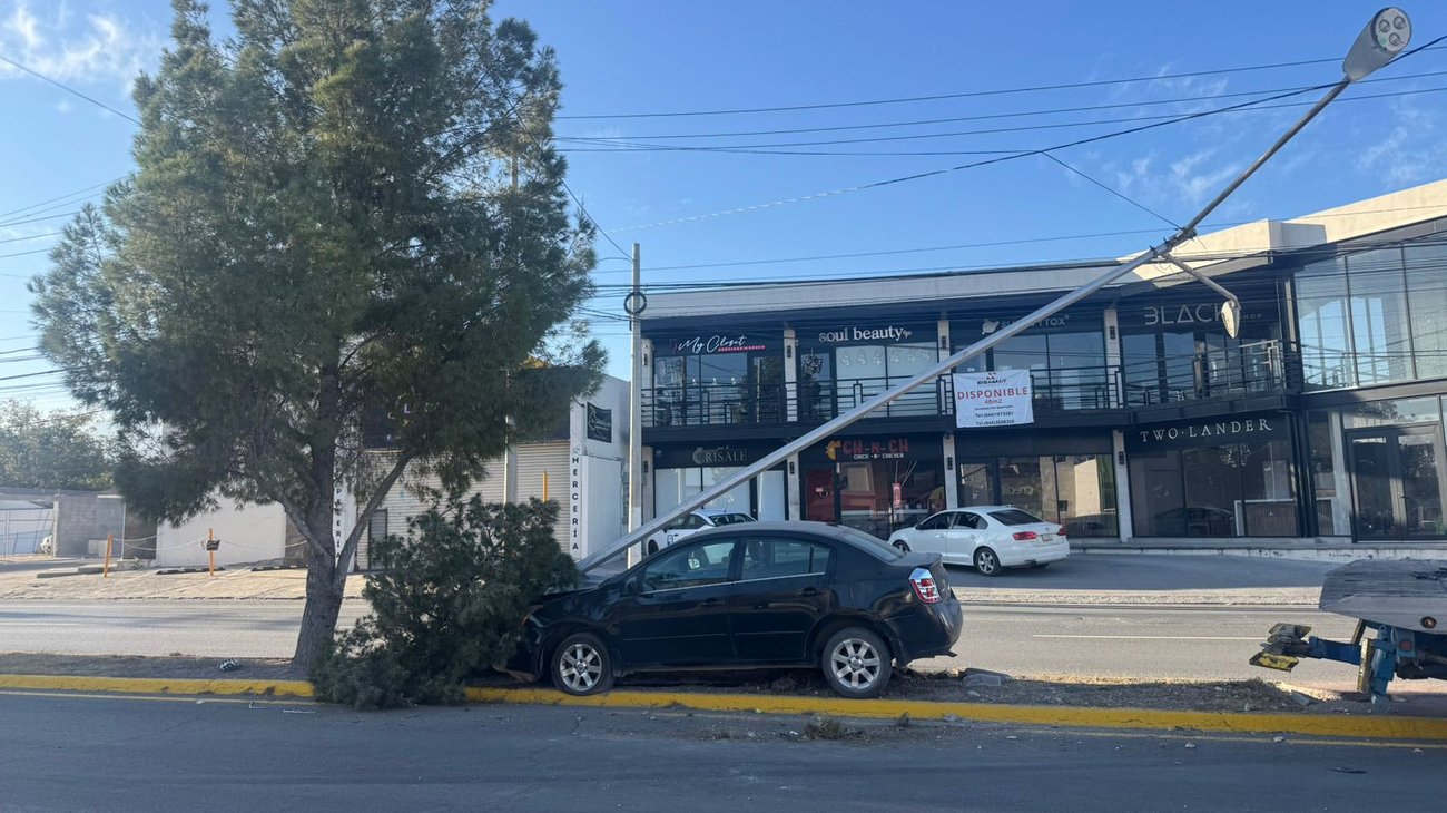 Mañana de accidentes en Saltillo deja daños materiales
