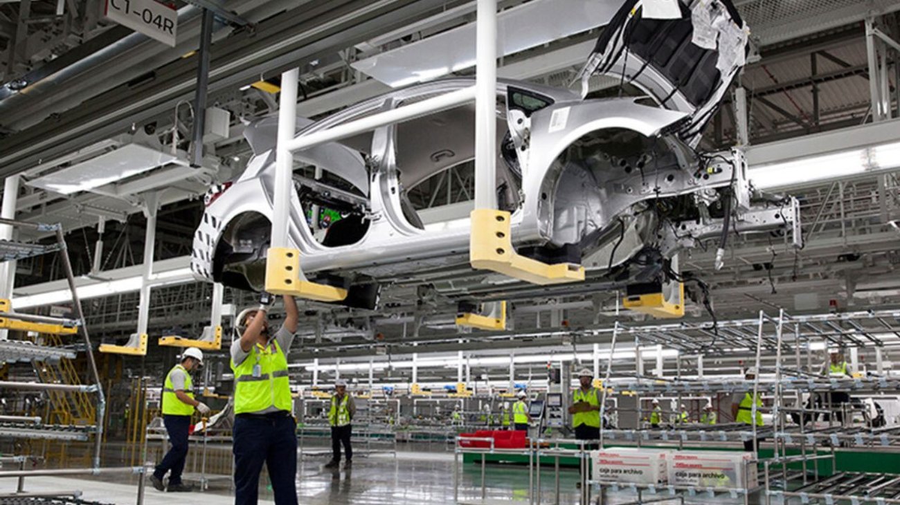 Aumenta en mayo producción automotriz en México