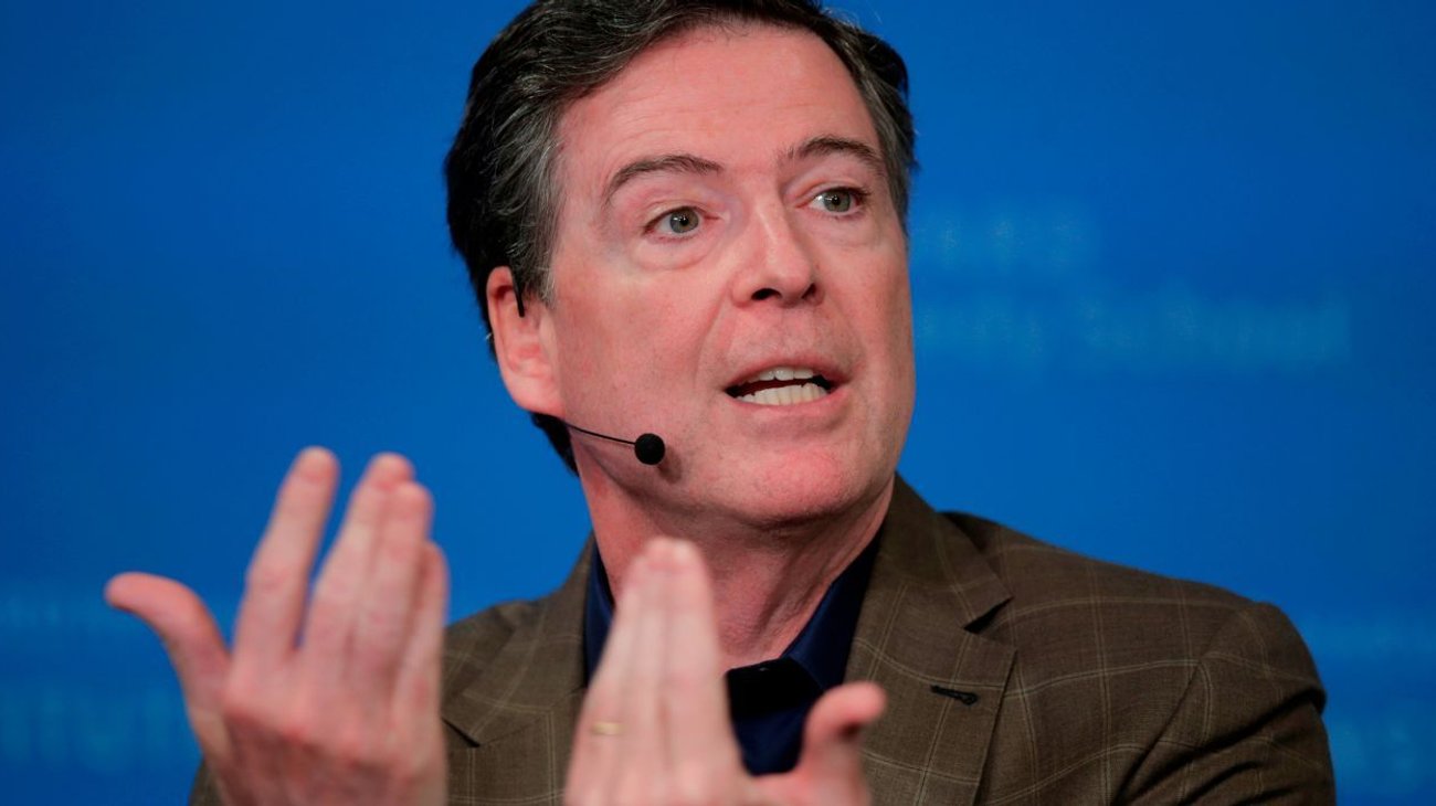 acusan_director_fbi_por_posible_amenaza_contra_trump_cd77af3b92