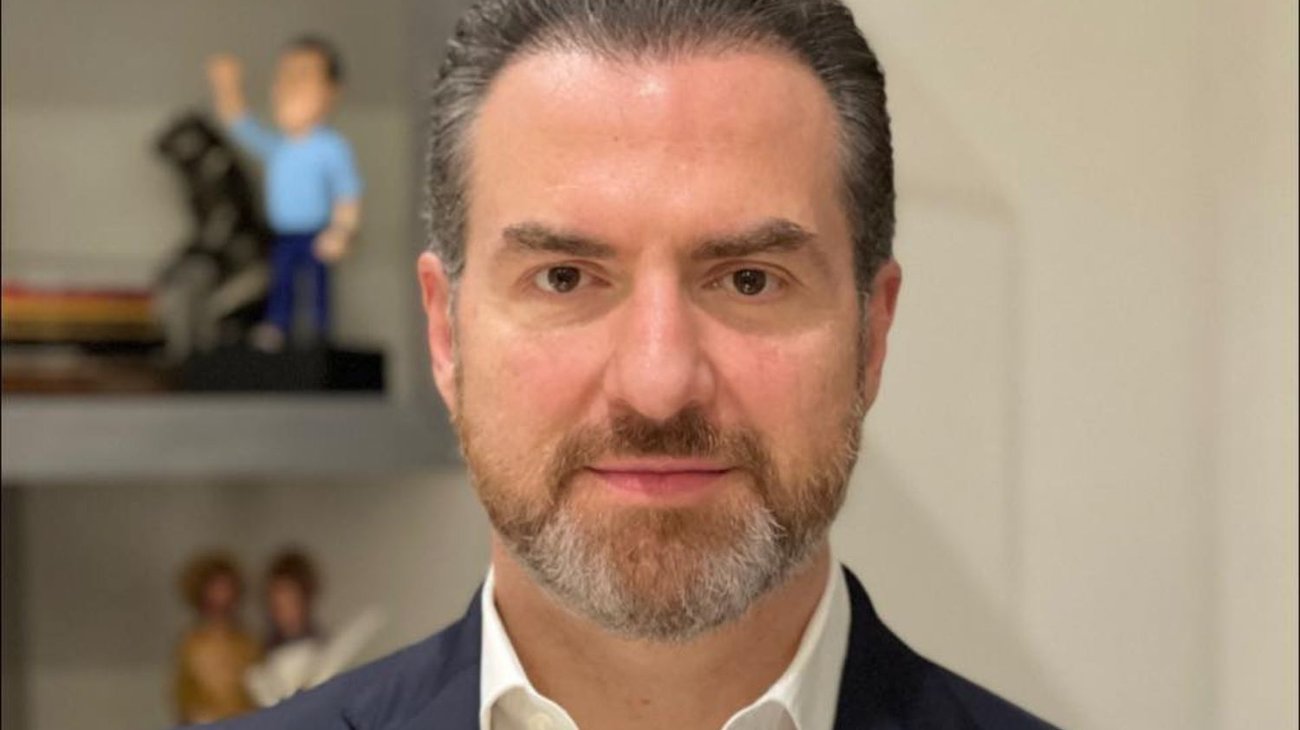 Pospone PRI registros; Adrián de la Garza aún no define