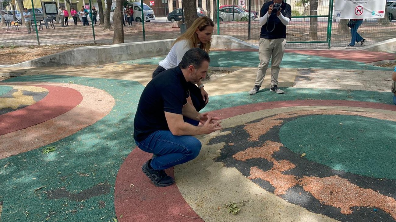 Adrián de la Garza promete rescatar la Alameda