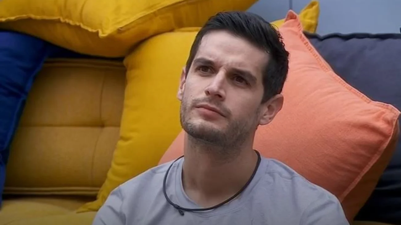 Adrián Marcelo sale de reality tras acusaciones de violencia