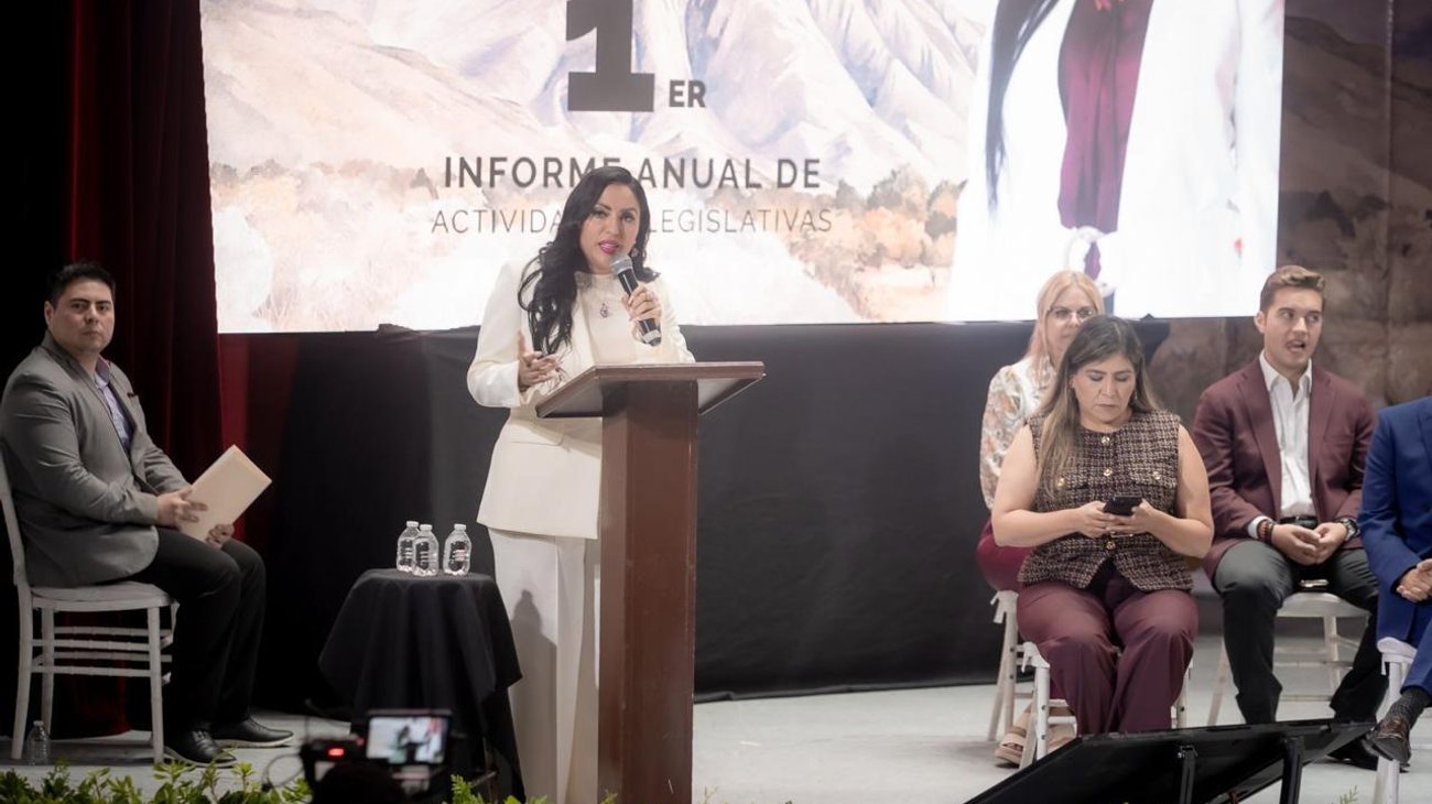 Destaca Adriana Quiroz apoyos sociales para su distrito