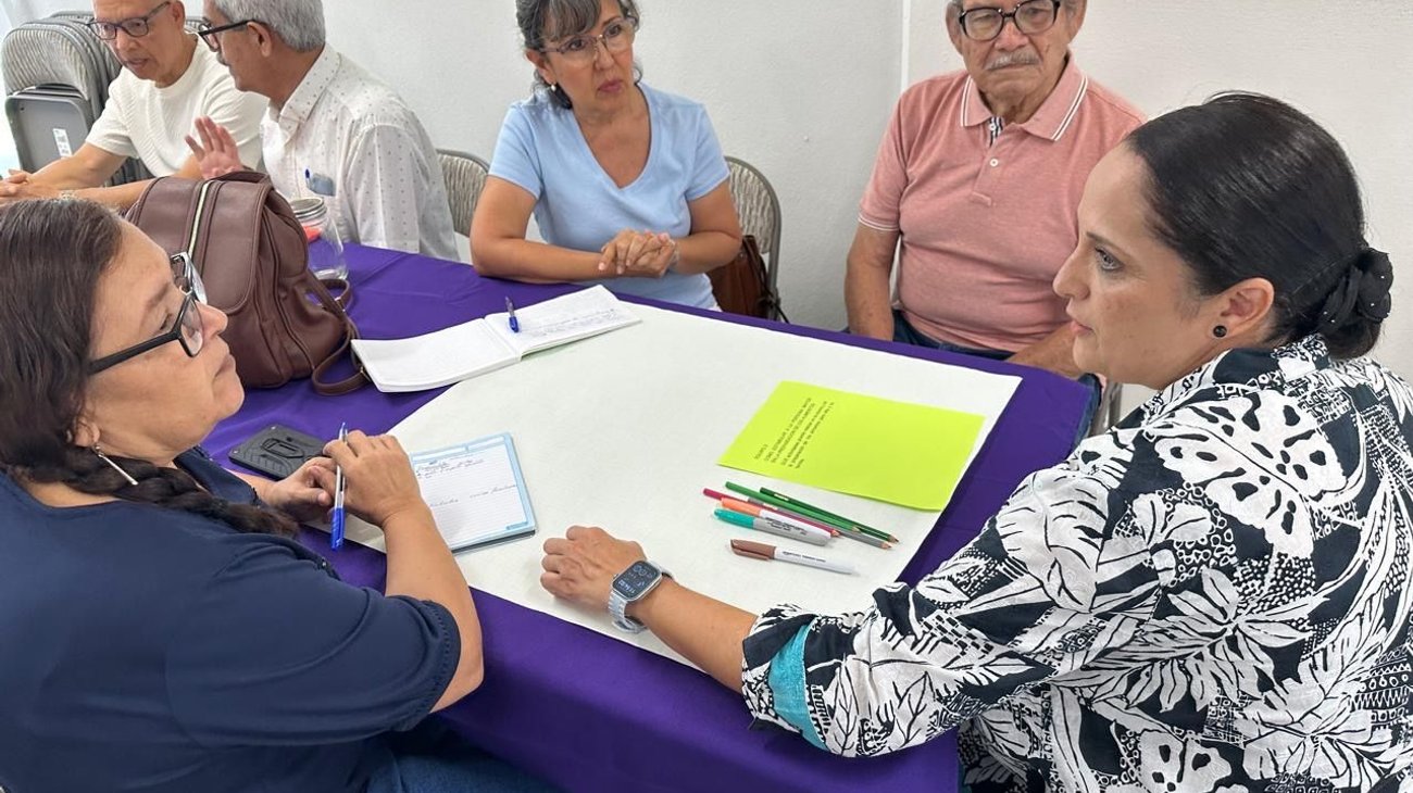 ¡A cuidarlos! Es Día de las Personas Adultas Mayores