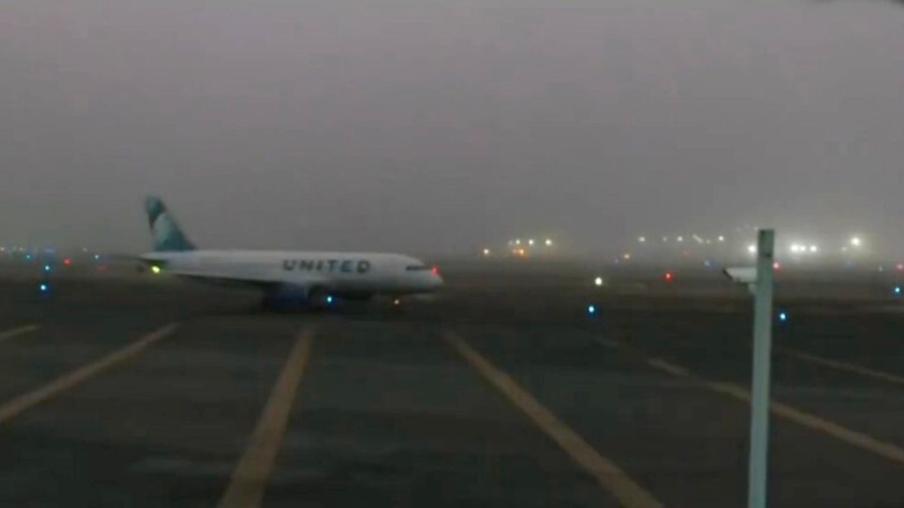 Suspende Aeropuerto de Ciudad de México aterrizajes por neblina