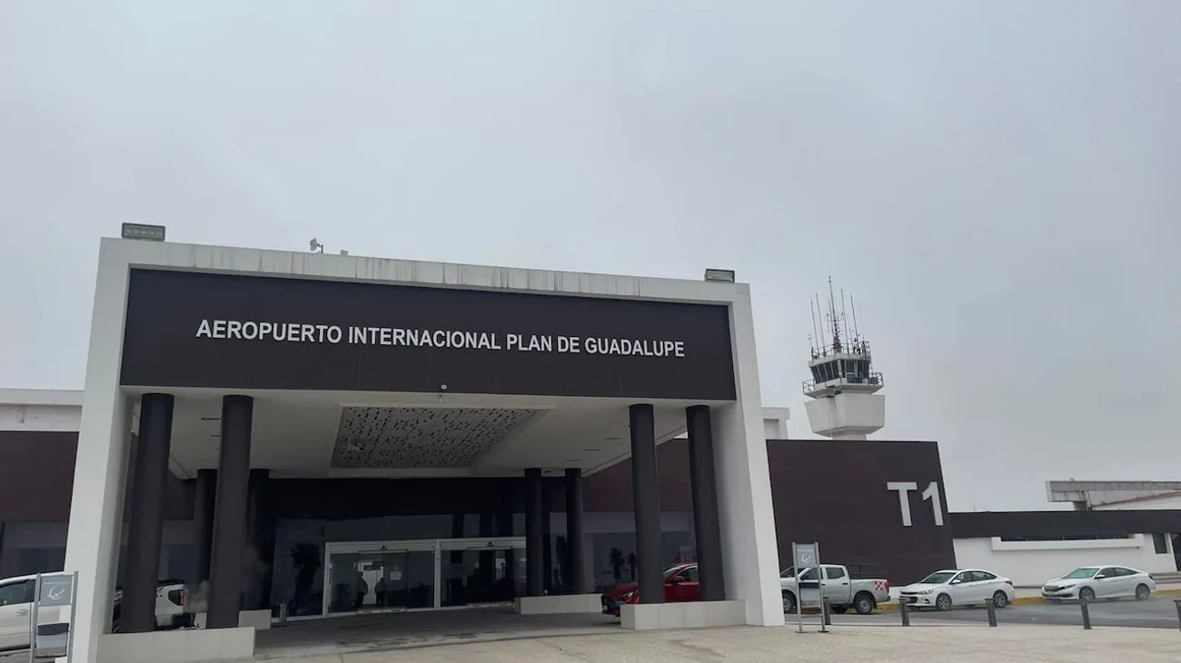 Retrasa falta de 'slots' vuelos comerciales al Plan de Guadalupe