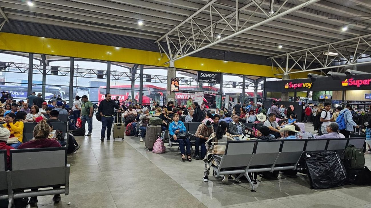 Aumenta afluencia en central de autobuses por periodo vacacional