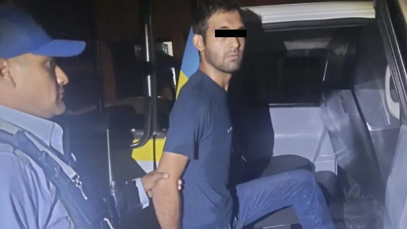 Detienen a hombre por agredir a su esposa en Monterrey