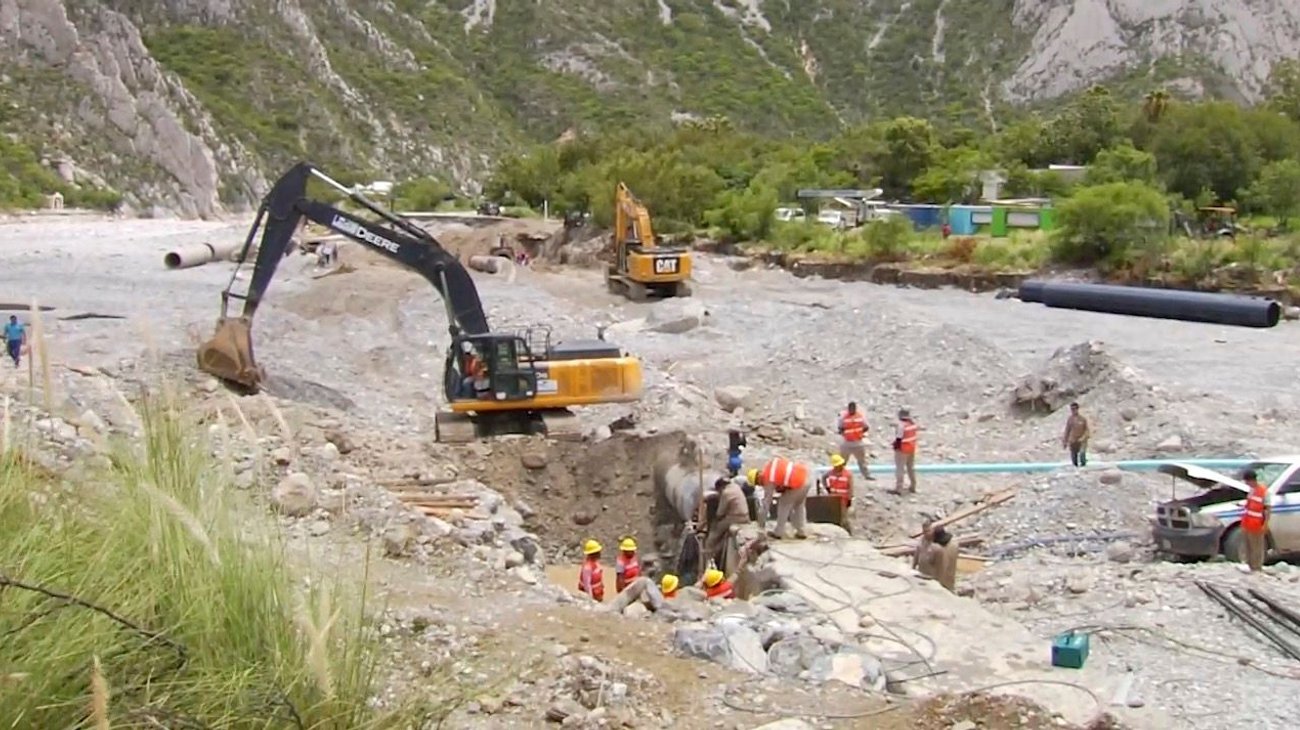 Asegura Samuel que en 24 horas habrá agua en Santa Catarina