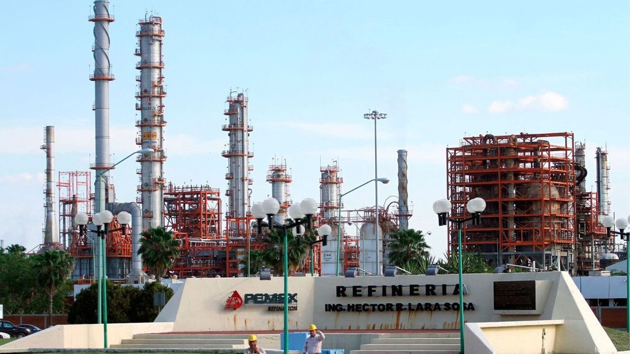 Emisiones de refinería están dentro de la norma: Sheinbaum