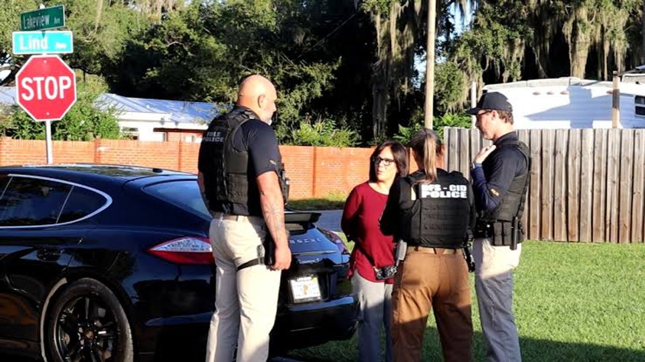 Arrestan a alcaldesa de Florida por robo y fraude organizado