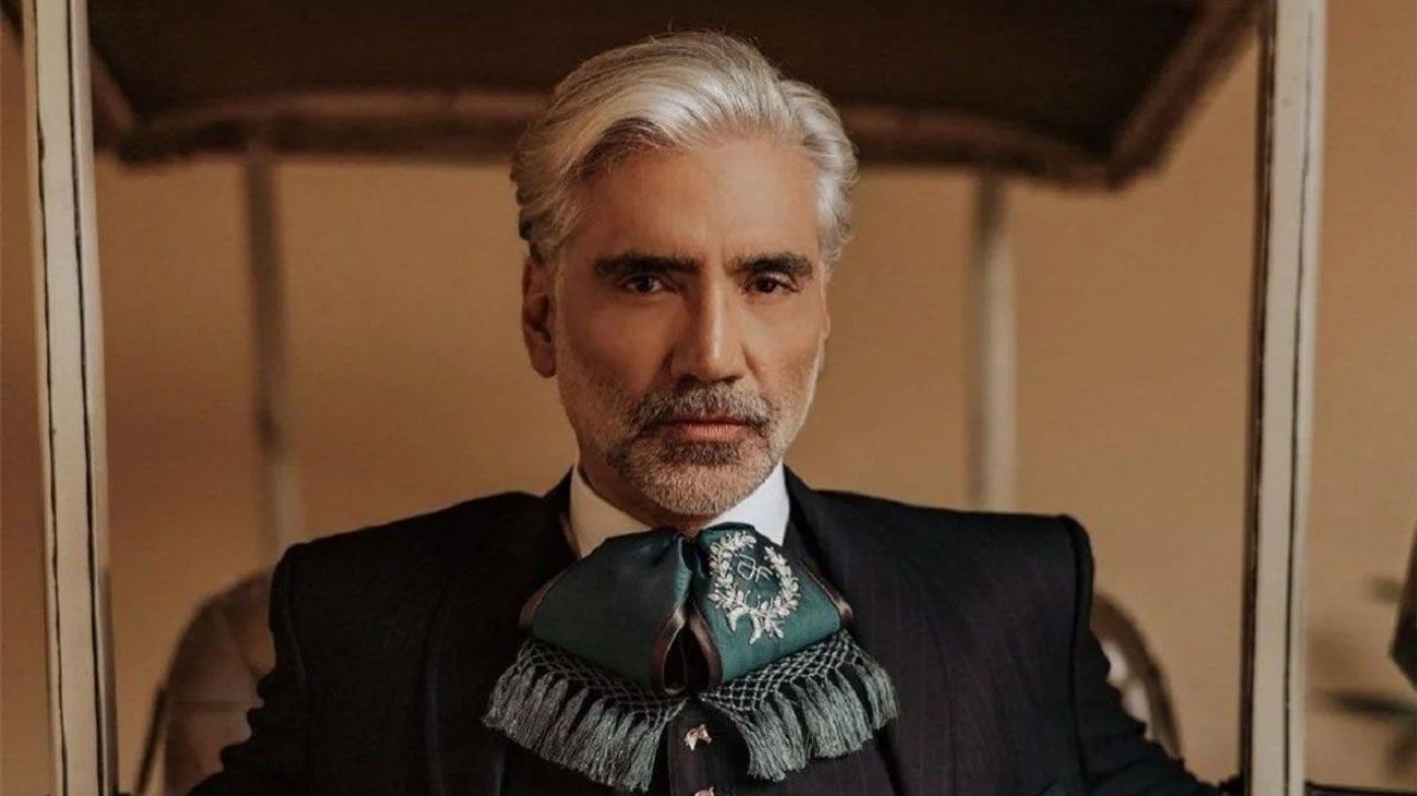 alejandro_fernandez_regana_a_publico_97b464931c