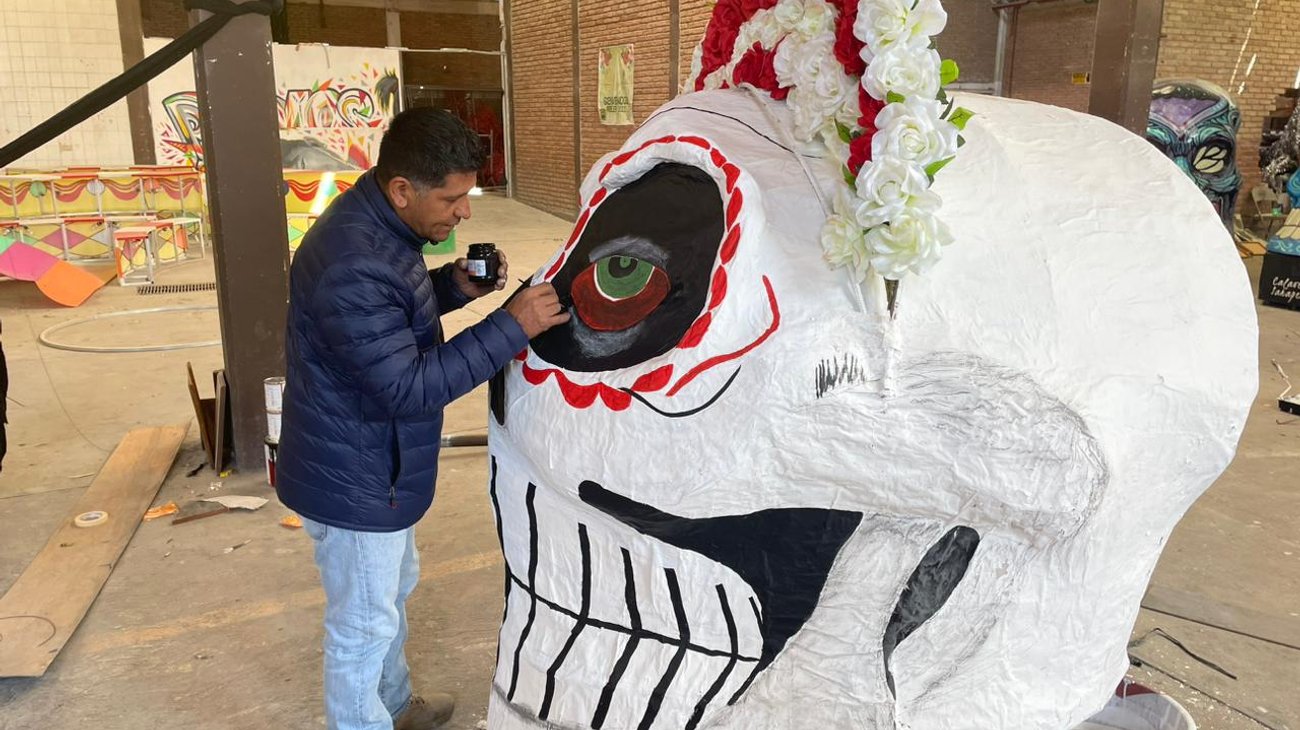 Alistan catrina monumental de 20 metros en Ramos Arizpe