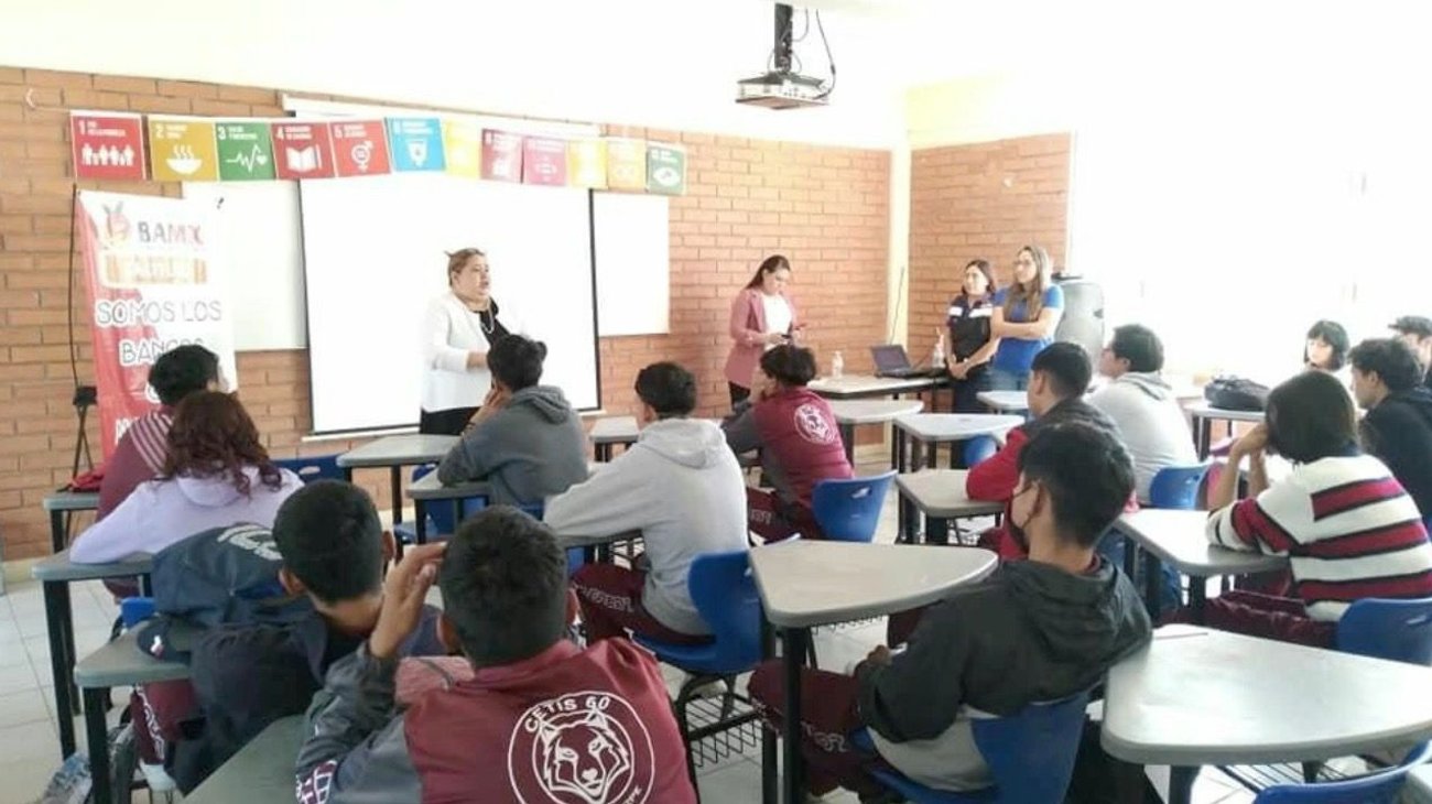 Regresan a clases en línea alumnos del CETis 60
