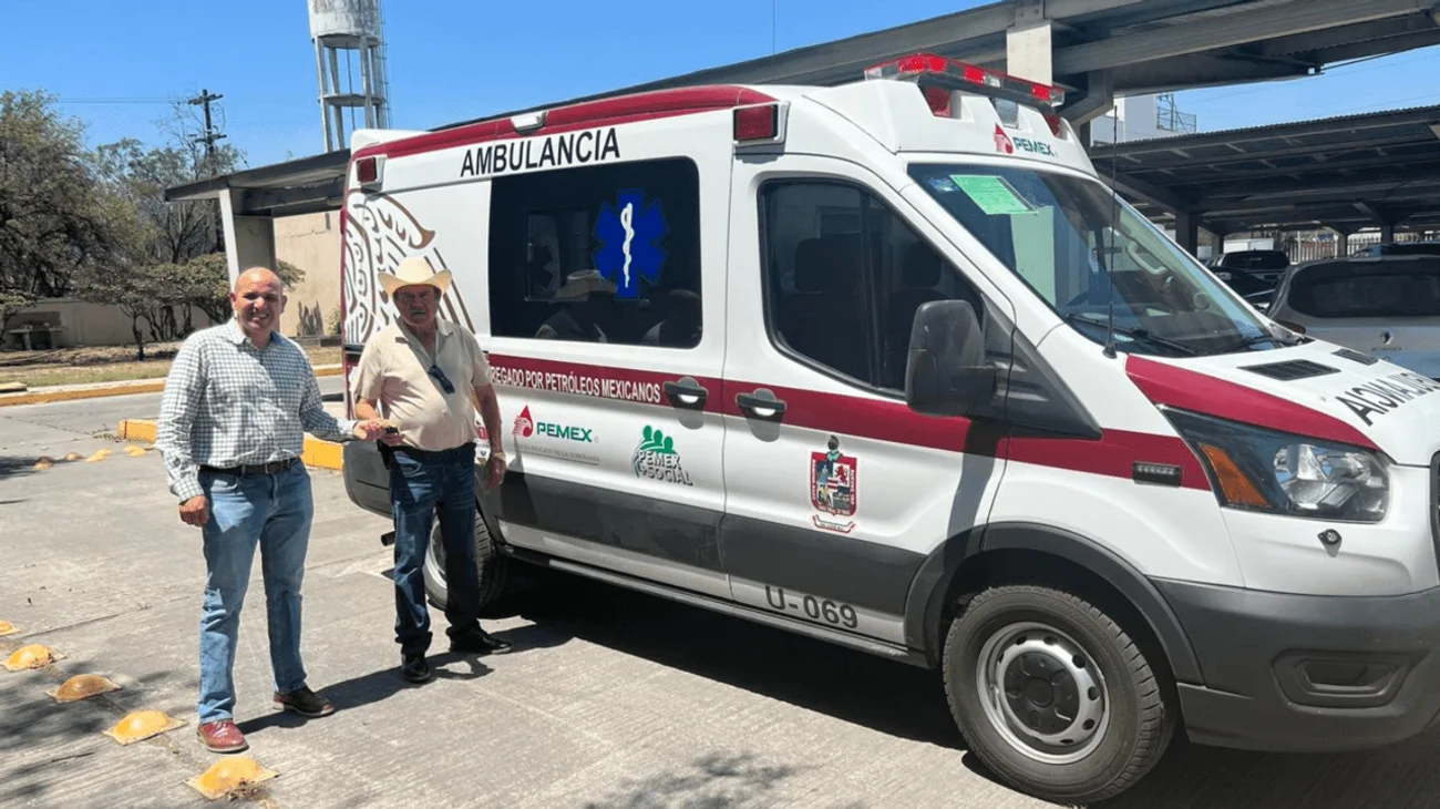 Pemex regala ambulancia al municipio de Doctor Coss