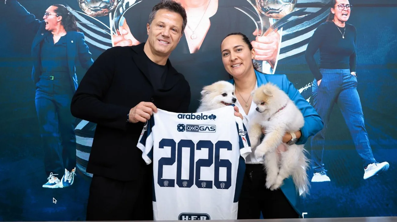 Renueva contrato Amelia Valverde con las Rayadas del Monterrey