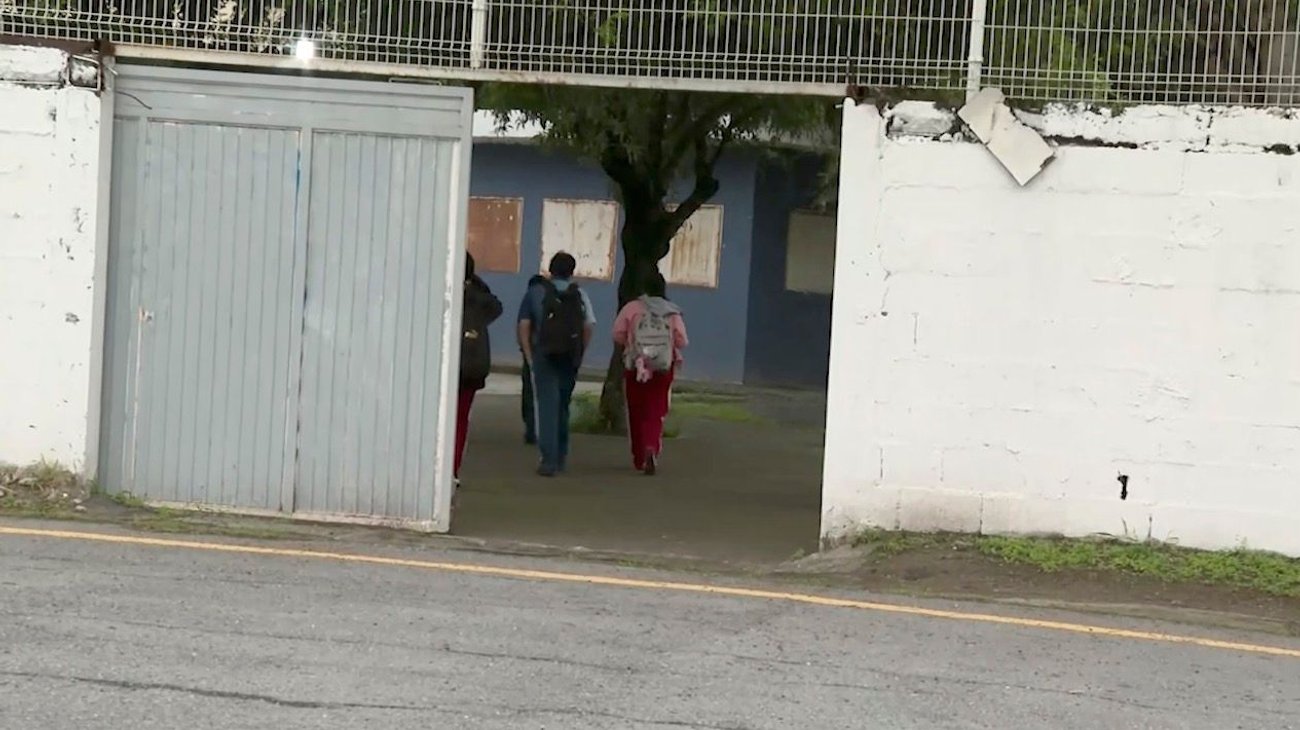 Remiten al DIF a una adolescente por amenazas en escuela