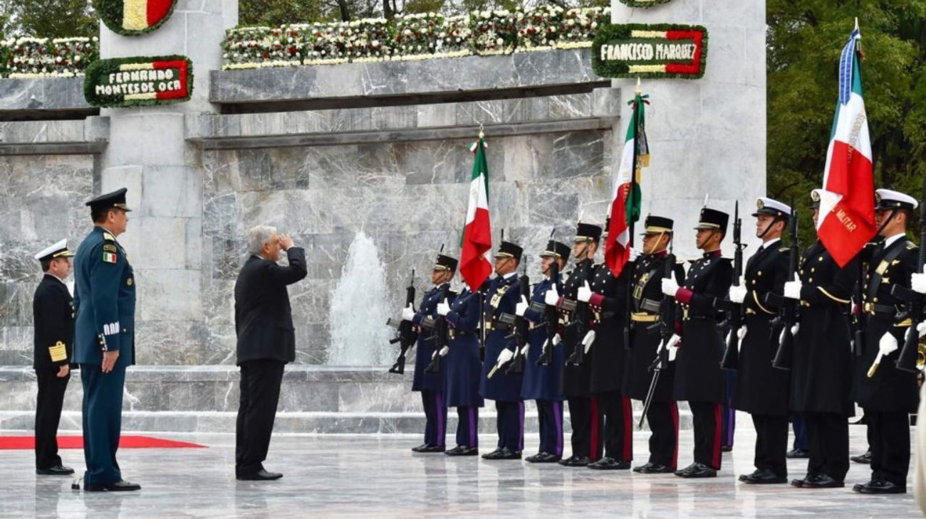 Presidente Andrés Manuel rinde homenaje a los Niños Héroes 